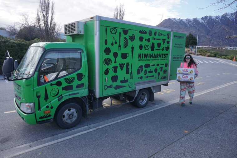 Beth Lyons, KiwiHarvest volunteer Queenstown.