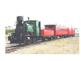The Oamaru Steam & Rail B10 engine and train